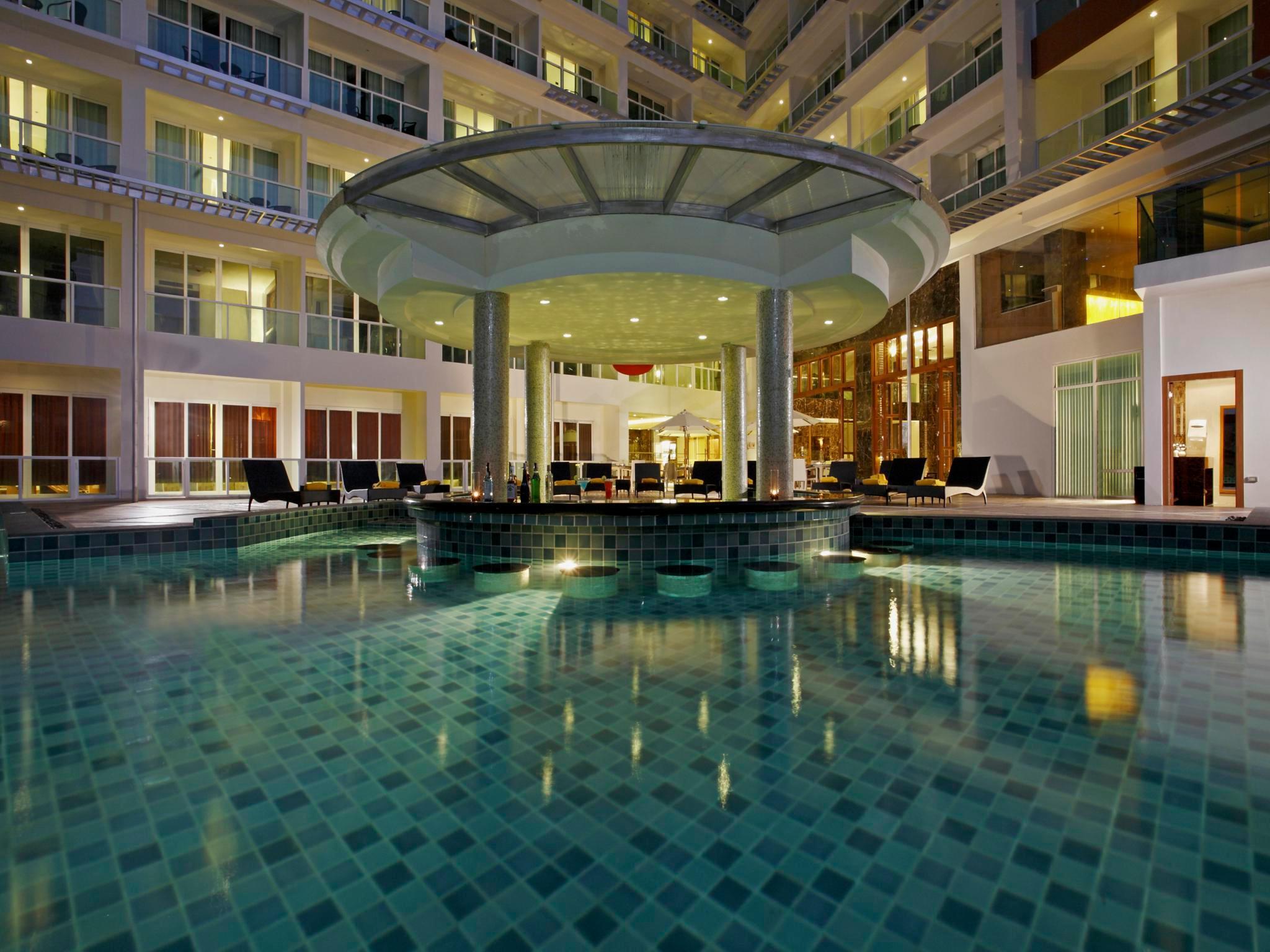 Centara Nova Hotel Pattaya Dış mekan fotoğraf