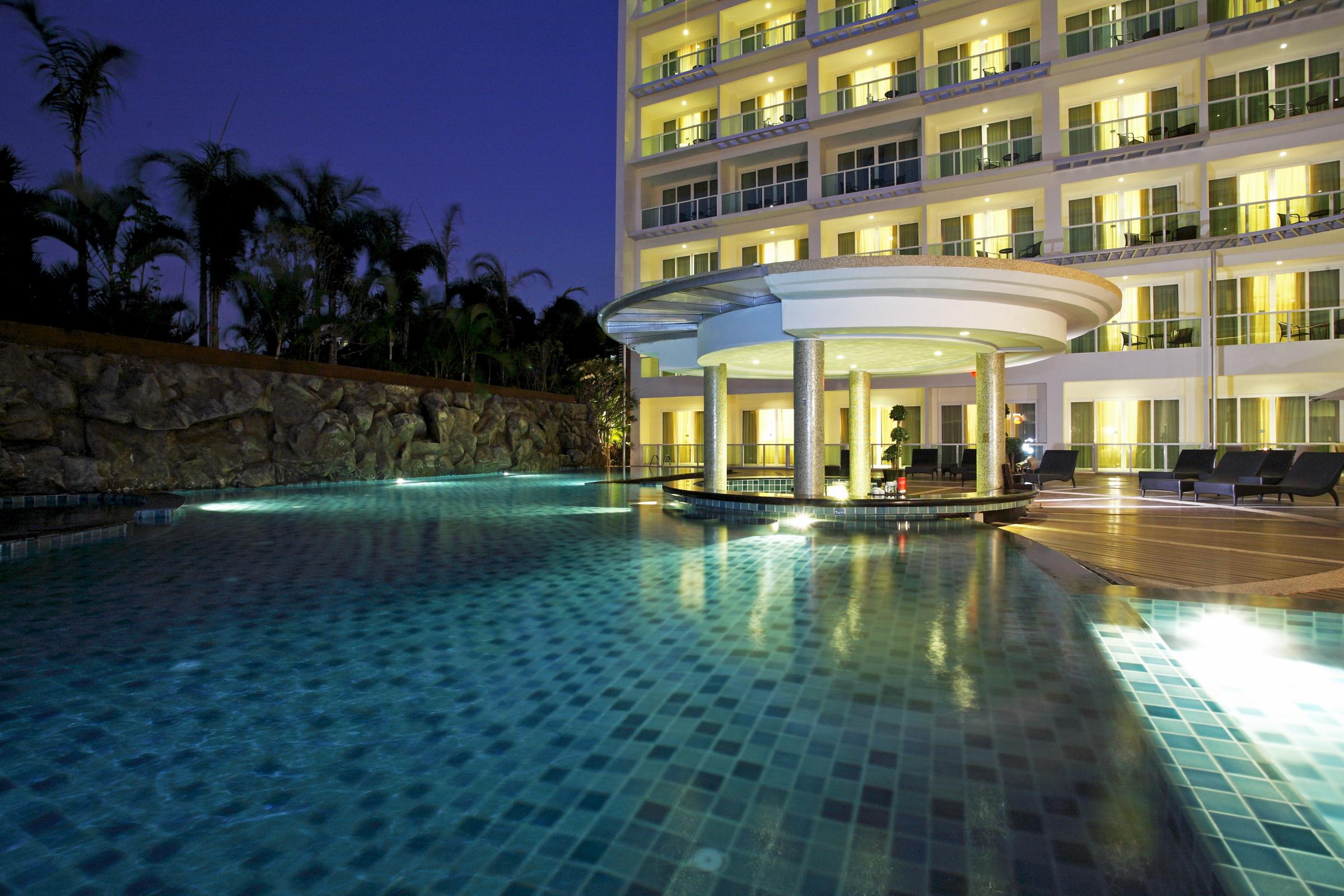 Centara Nova Hotel Pattaya Dış mekan fotoğraf