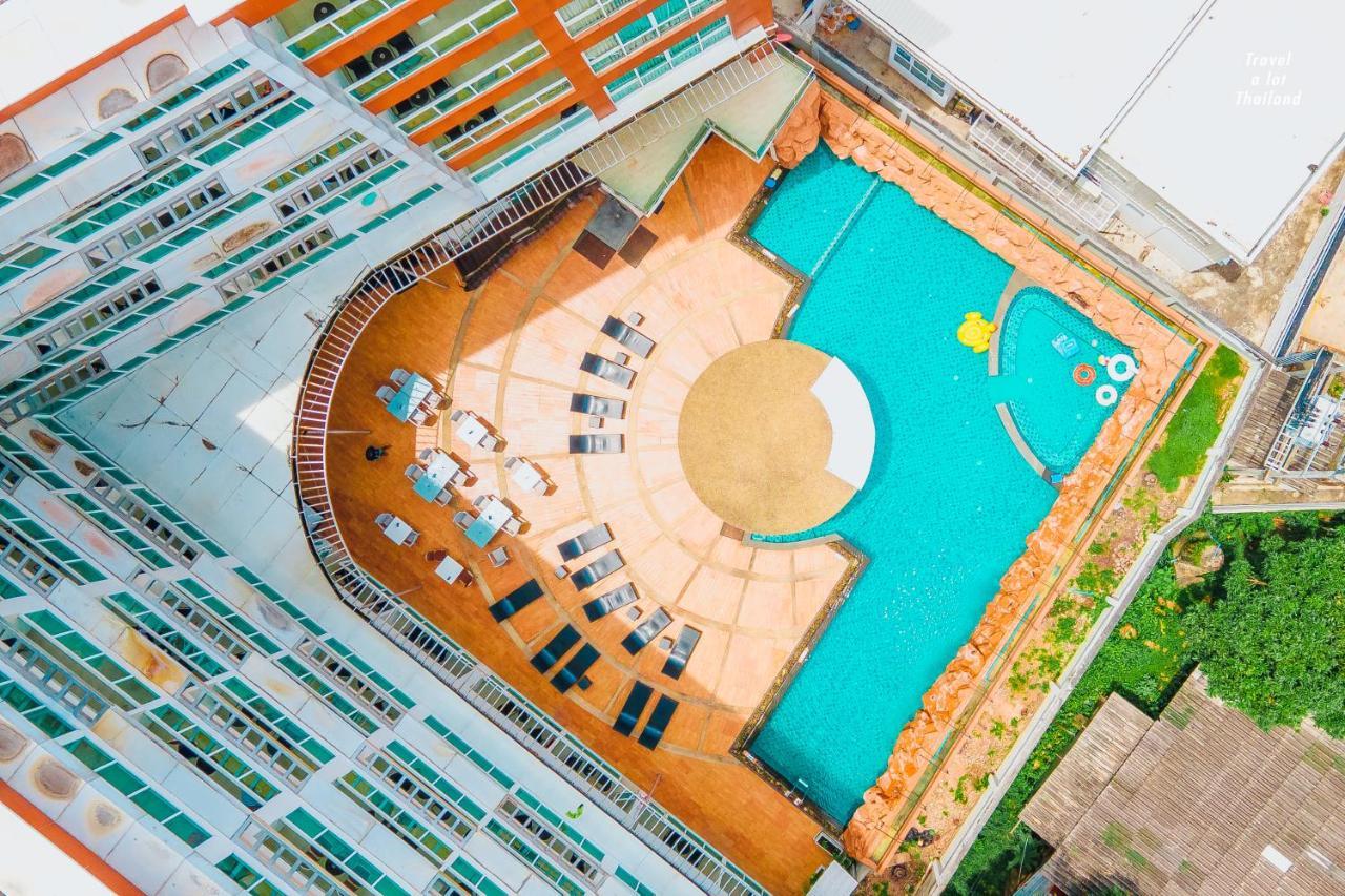 Centara Nova Hotel Pattaya Dış mekan fotoğraf