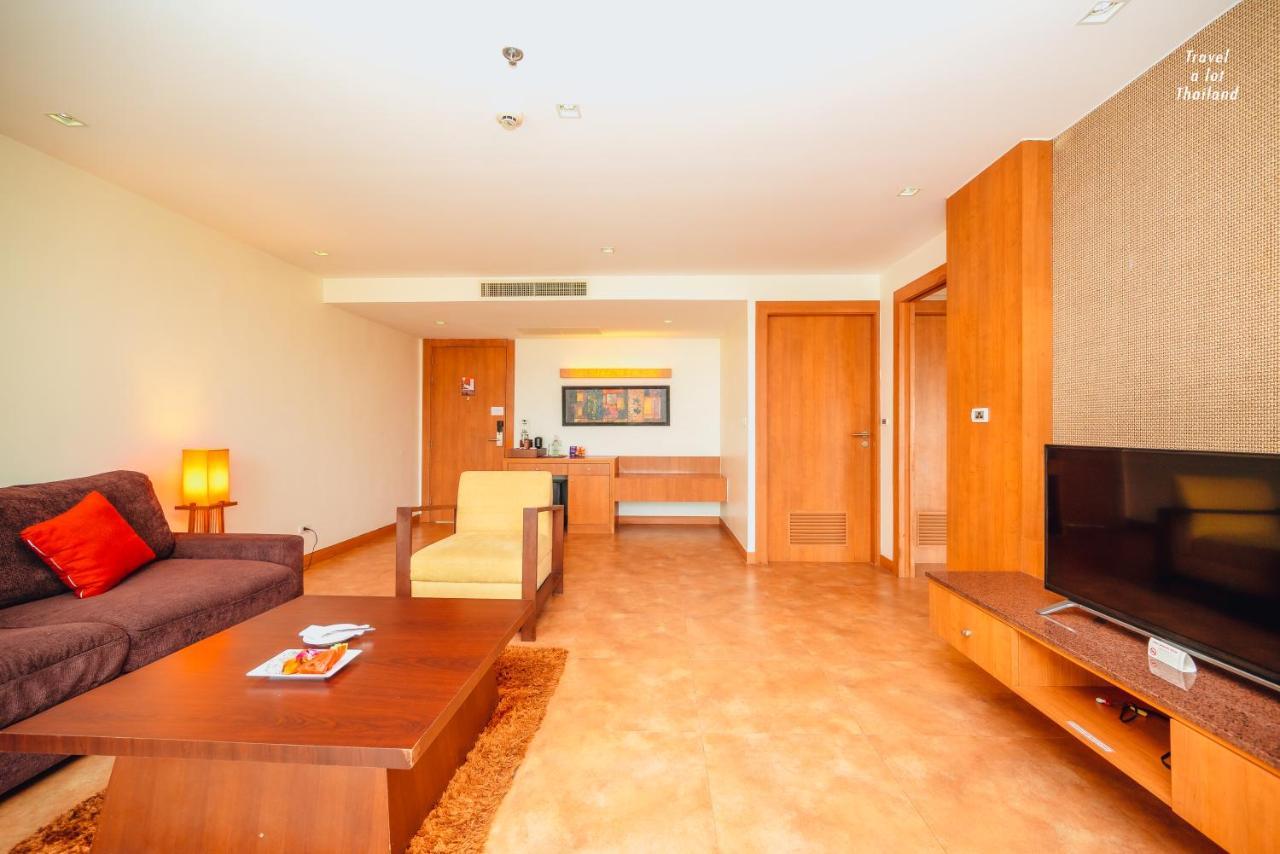 Centara Nova Hotel Pattaya Dış mekan fotoğraf