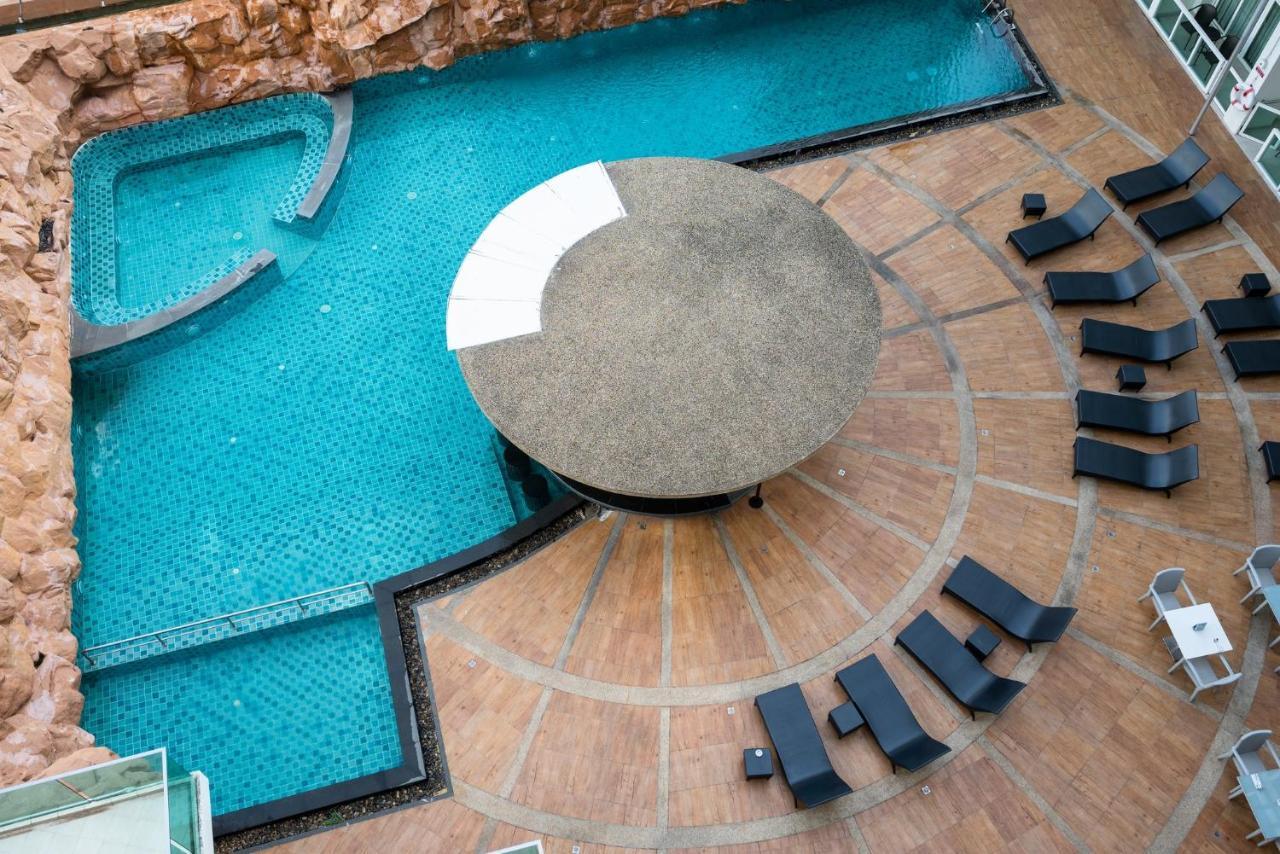 Centara Nova Hotel Pattaya Dış mekan fotoğraf